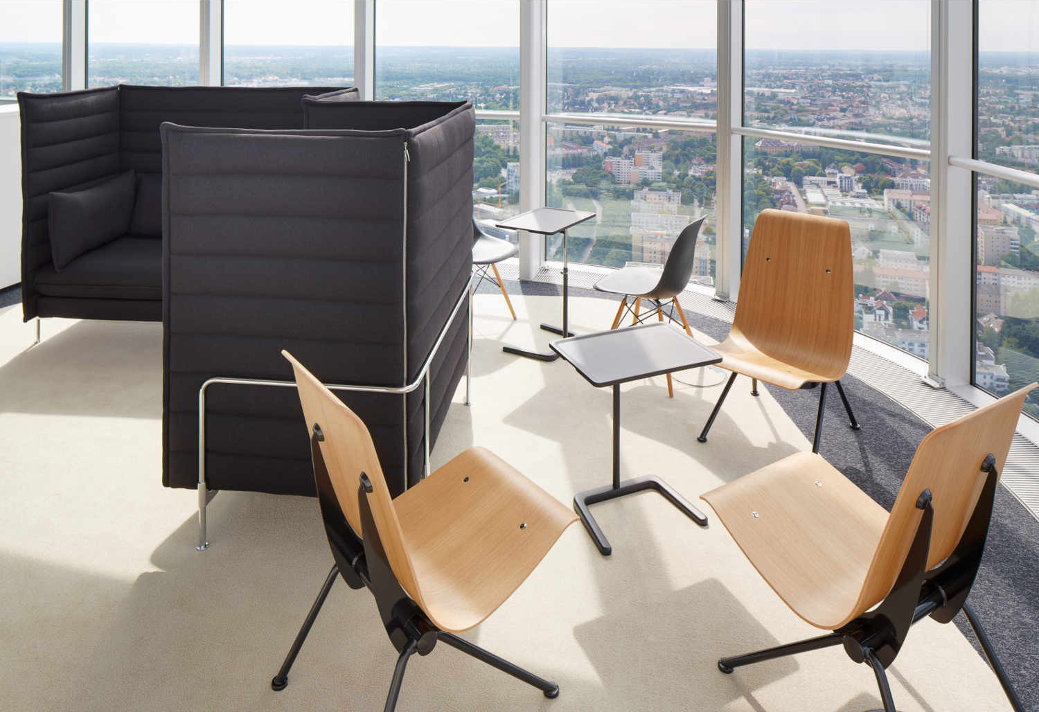 开云（中国） - 桌几|茶几/边几|办公家具|设计师家具|嵌套可升降托盘角几